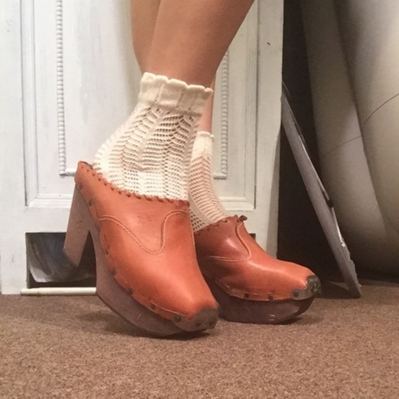 Clogs - Picture 1 of 4